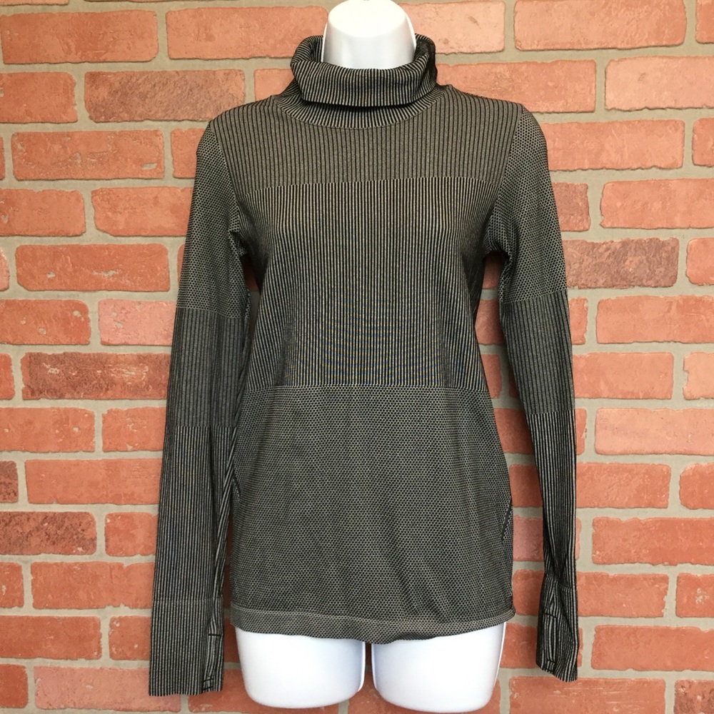 Athleta Women’s Athletic Top Shirt size S  (RR47)